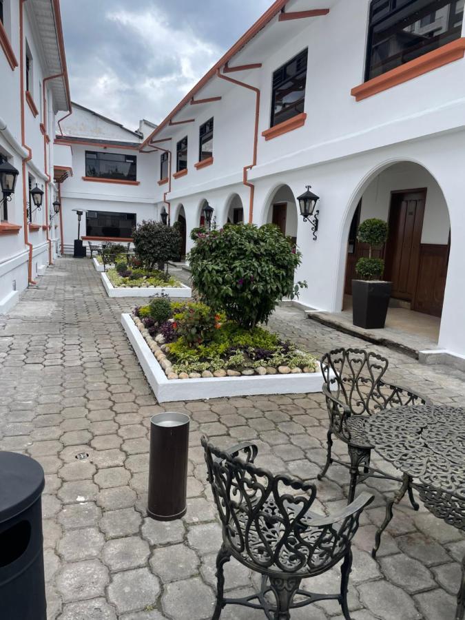 Hotel Ambassador Quito Exterior foto