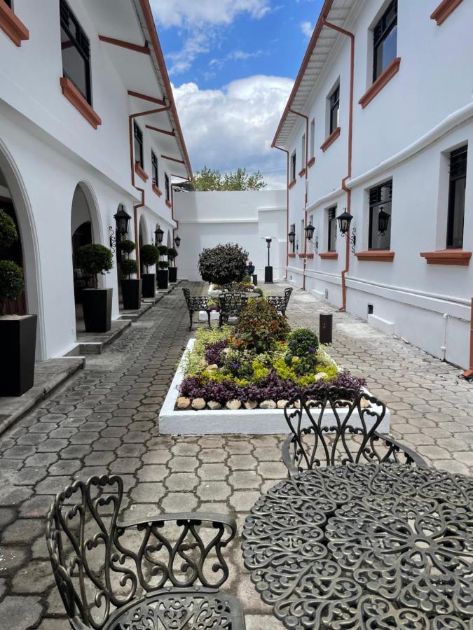 Hotel Ambassador Quito Exterior foto